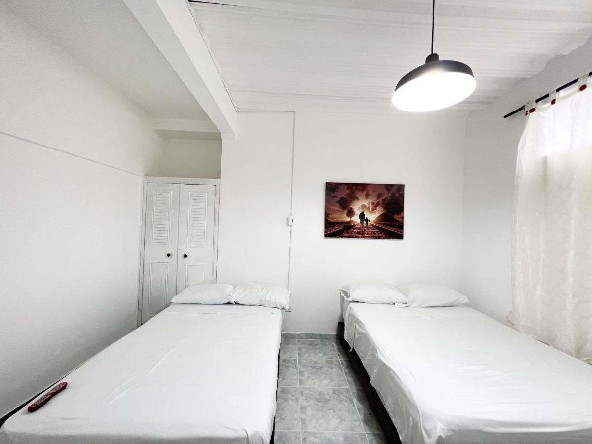 Apartahotel Circunvalar By Parceros Group Pereira Esterno foto