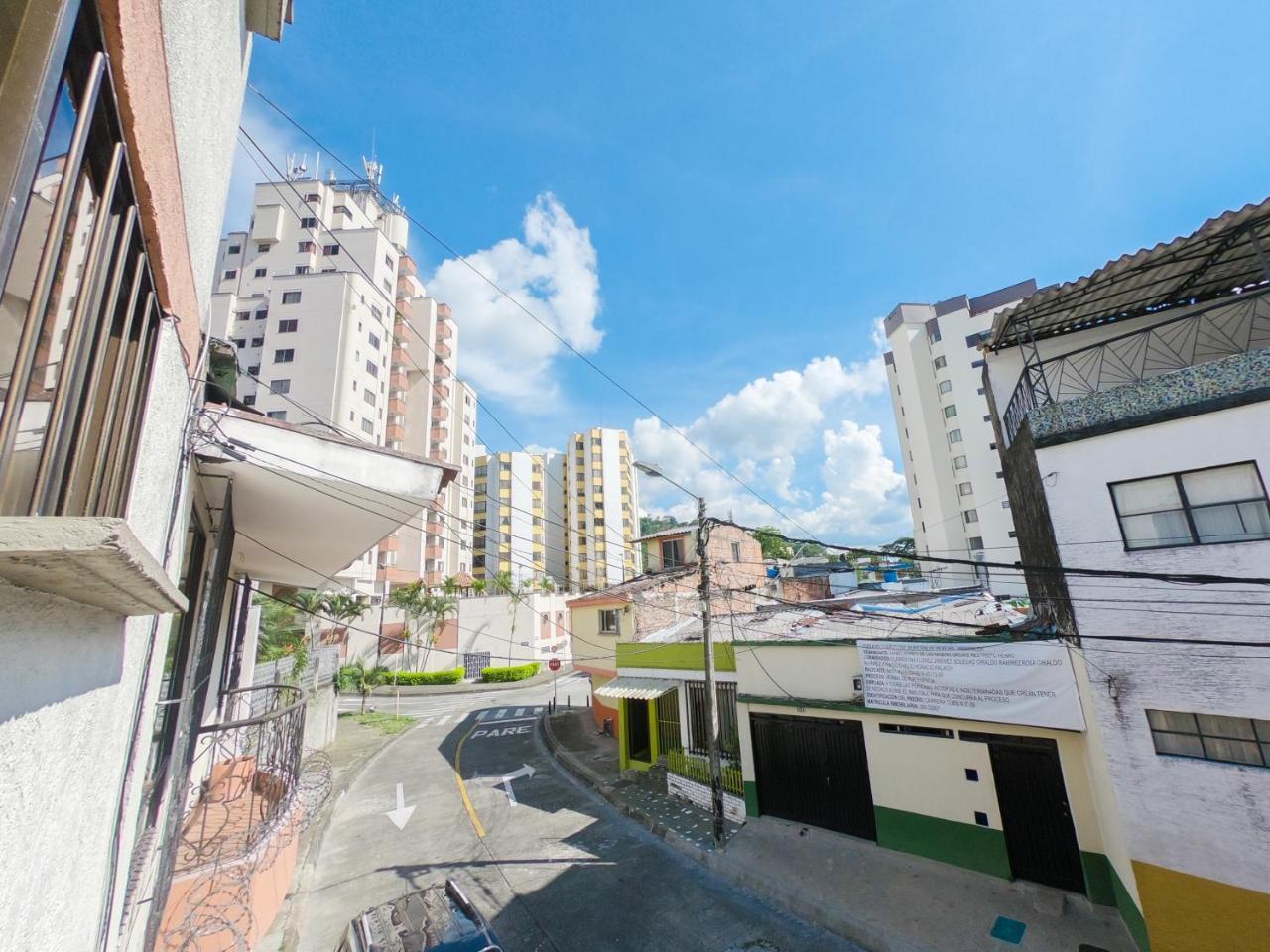 Apartahotel Circunvalar By Parceros Group Pereira Esterno foto
